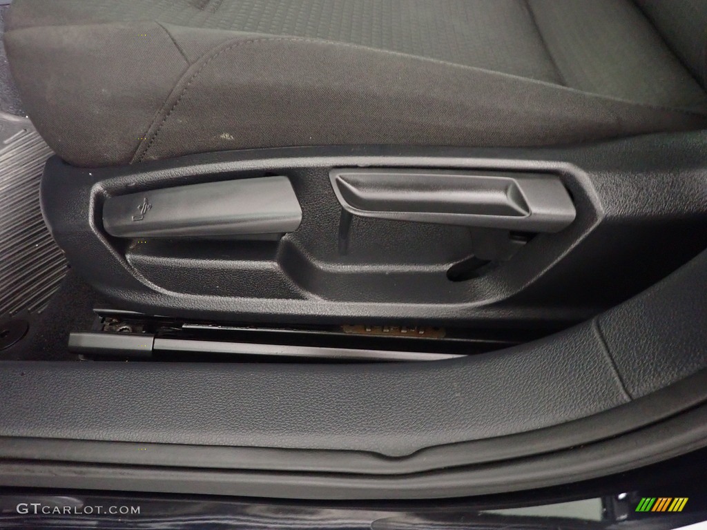2015 Volkswagen Jetta SE Sedan Front Seat Photo #142970594