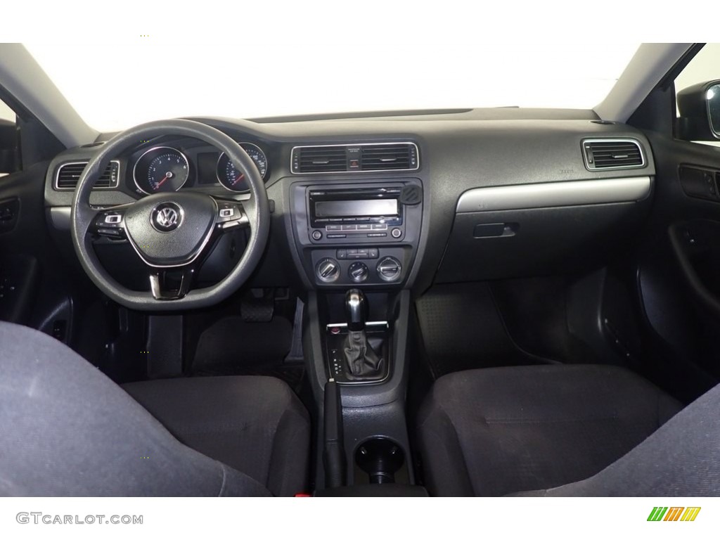 2015 Volkswagen Jetta SE Sedan Titan Black Dashboard Photo #142970600