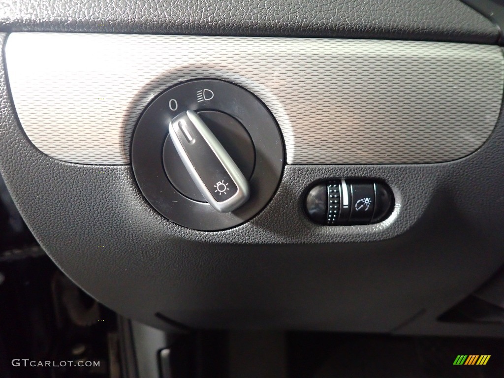 2015 Volkswagen Jetta SE Sedan Controls Photo #142970690