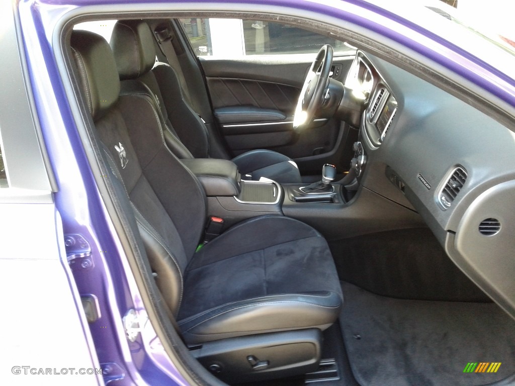 2018 Charger R/T Scat Pack - Plum Crazy Pearl / Black photo #17