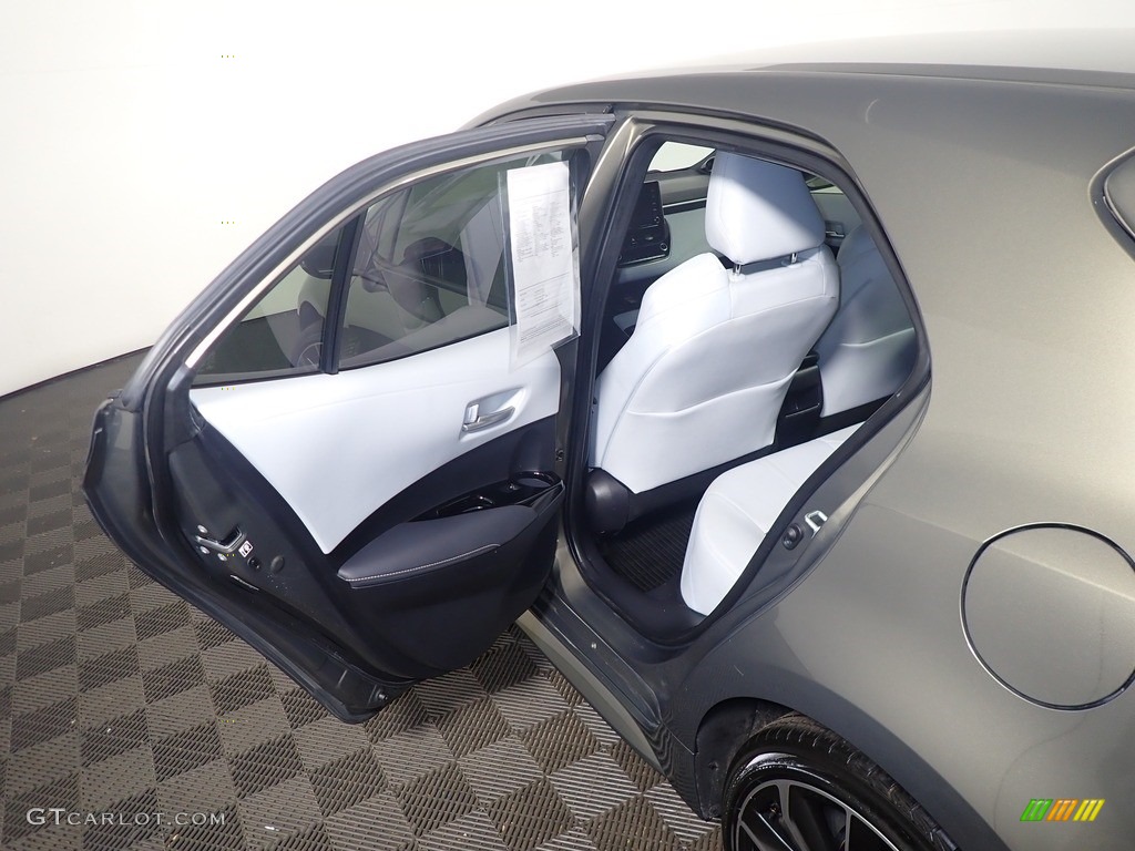 2019 Corolla Hatchback XSE - Oxide Bronze / Moonstone photo #33