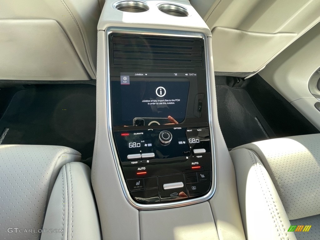 2018 Porsche Panamera Turbo Executive Controls Photos