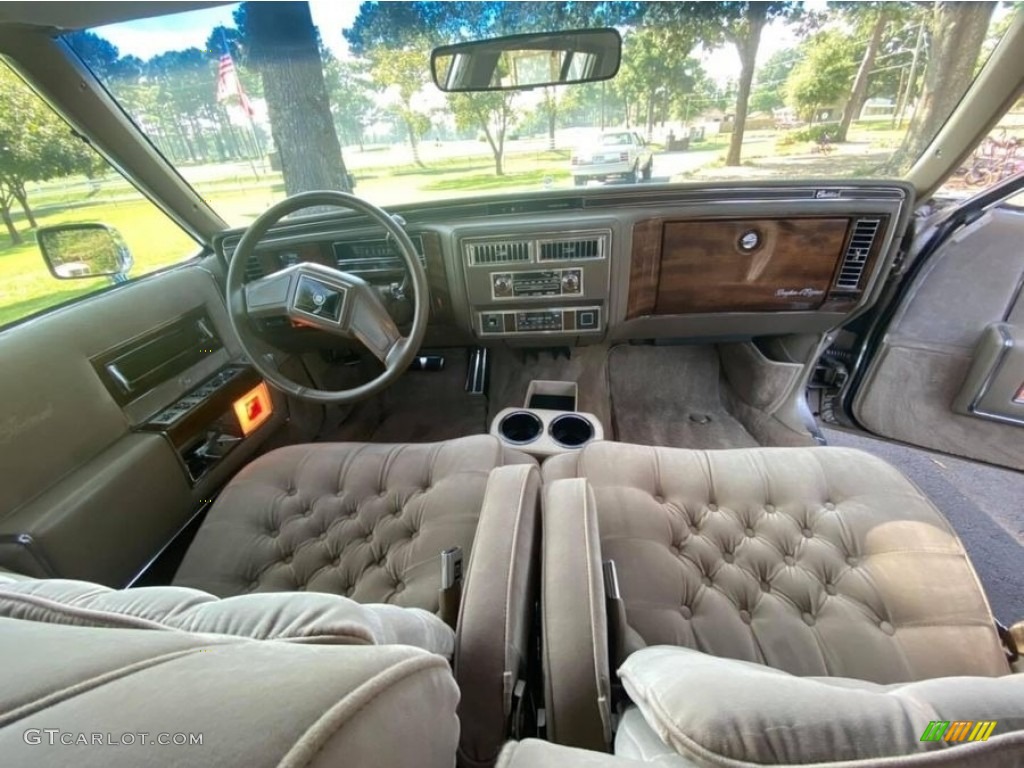Chamois Interior 1986 Cadillac Fleetwood Brougham D'Elegance Photo #142978367
