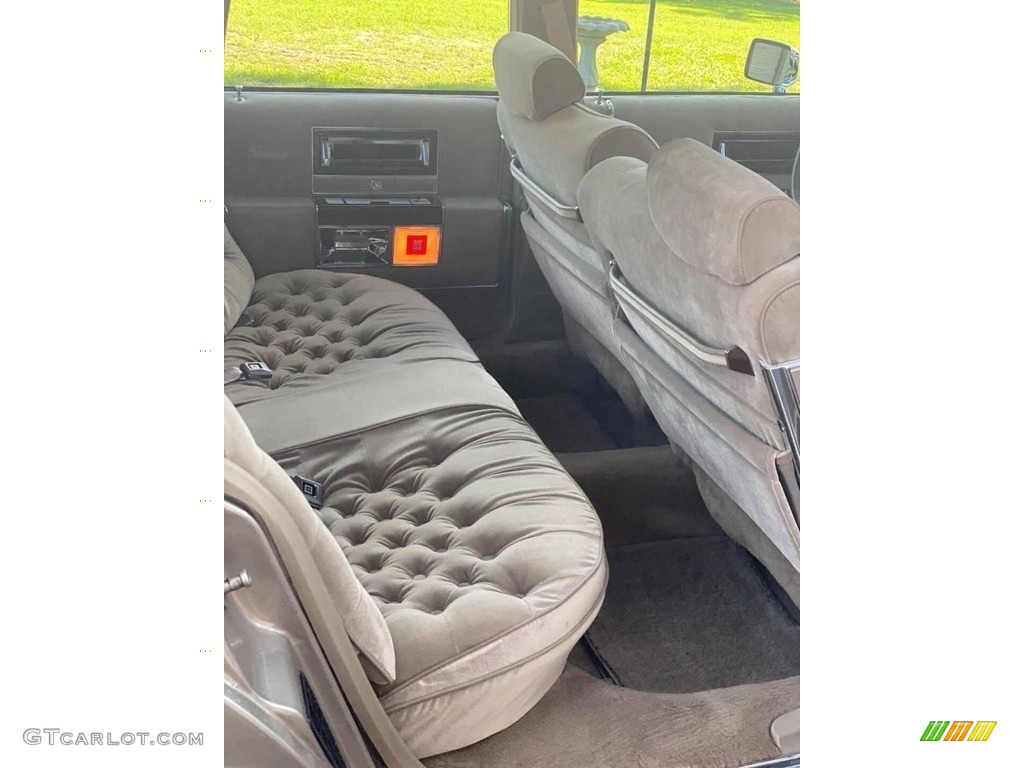 Chamois Interior 1986 Cadillac Fleetwood Brougham D'Elegance Photo #142978685