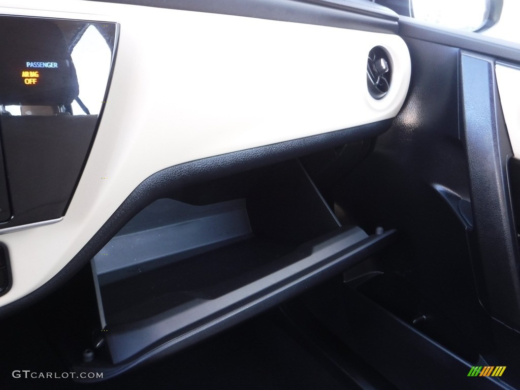 2019 Corolla LE - Galactic Aqua Mica / Almond photo #28