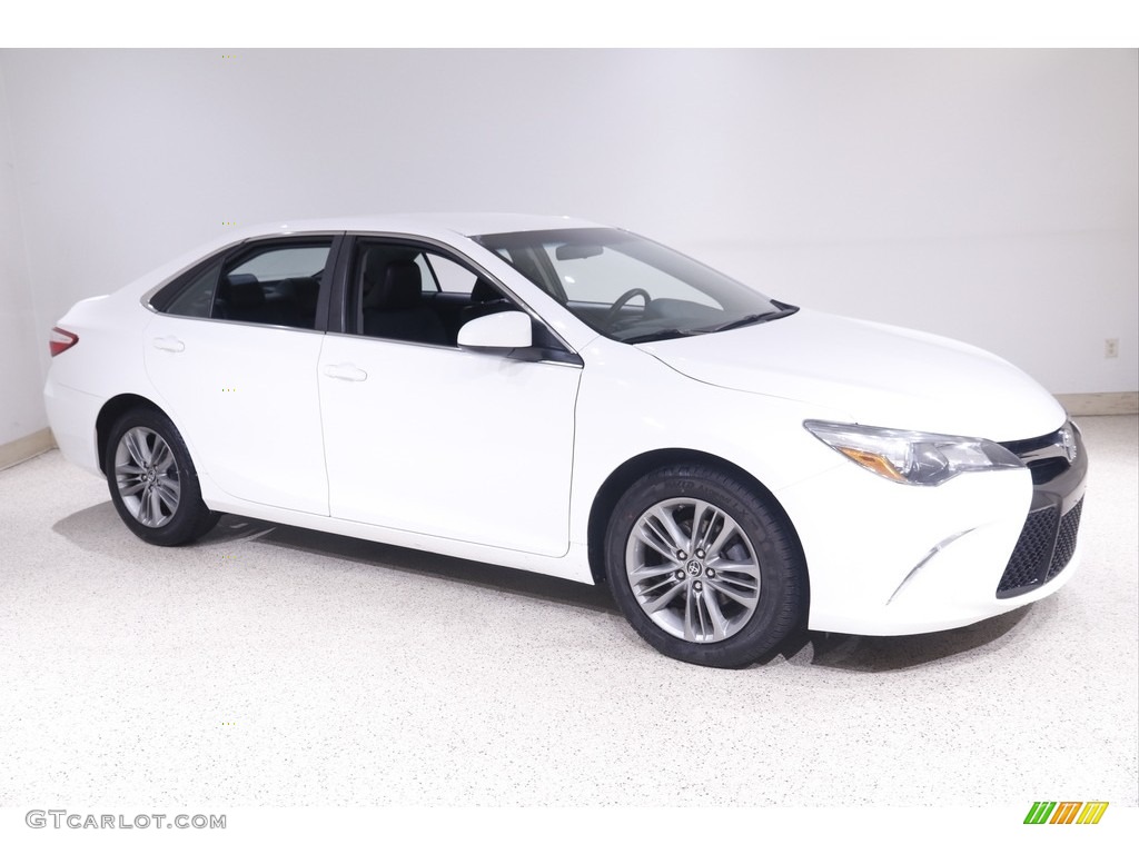 2015 Camry SE - Super White / Black photo #1