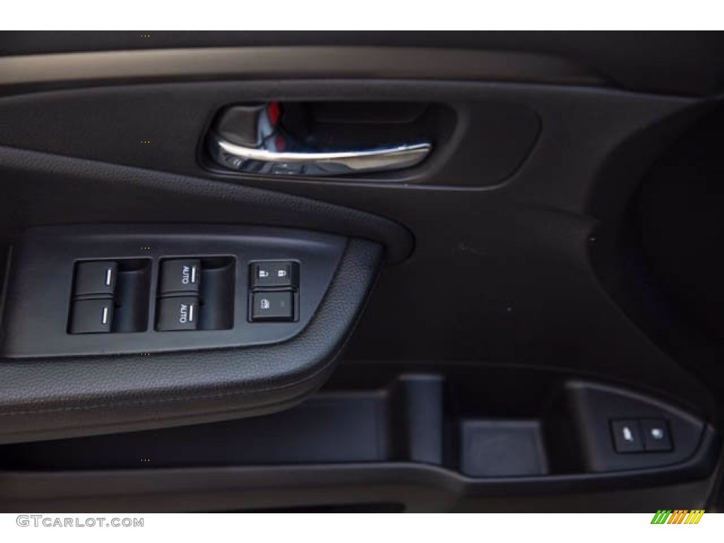 2018 Honda Pilot EX-L Black Door Panel Photo #142985079