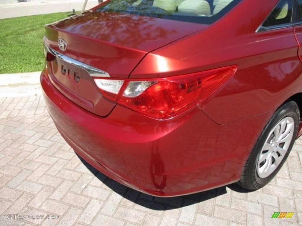 2011 Sonata GLS - Venetian Red / Camel photo #17