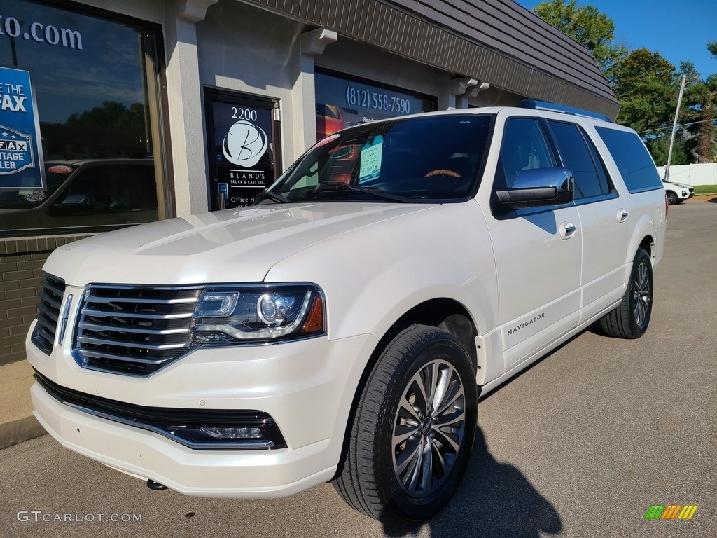 2017 Navigator L Select - White Platinum / Ebony photo #2