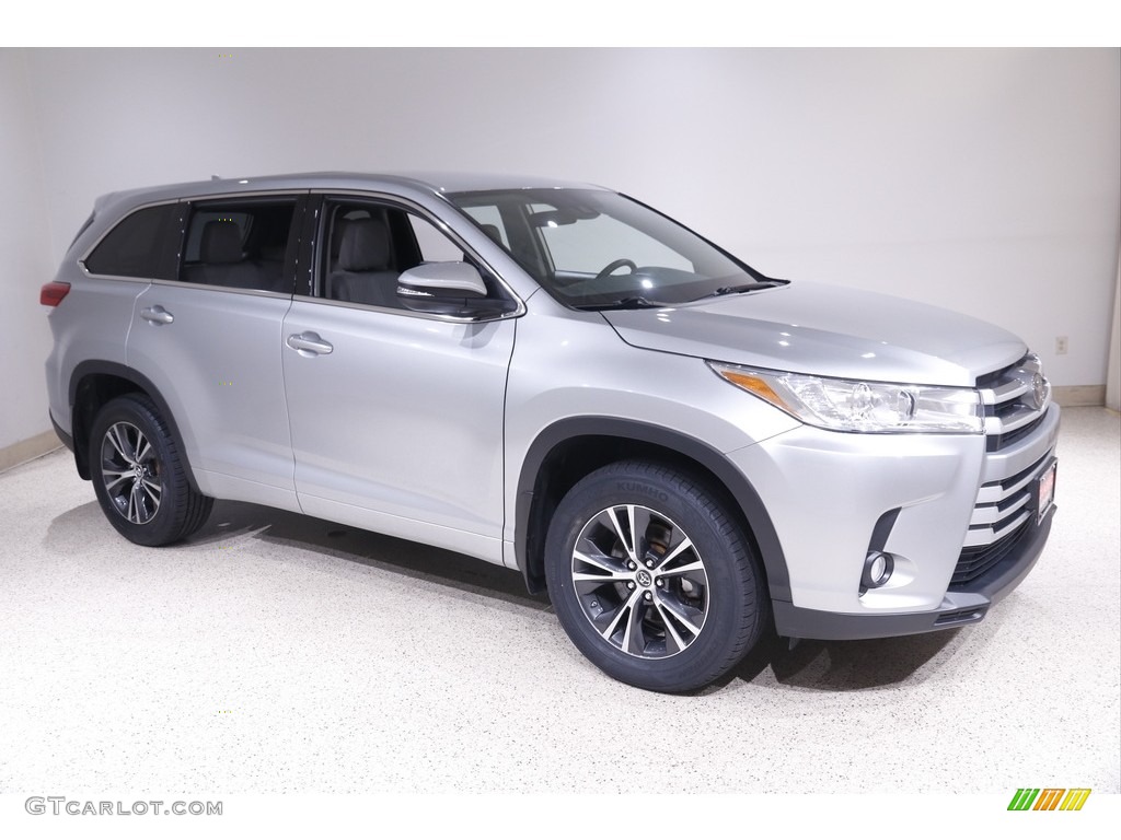 2018 Highlander LE AWD - Celestial Silver Metallic / Ash photo #1