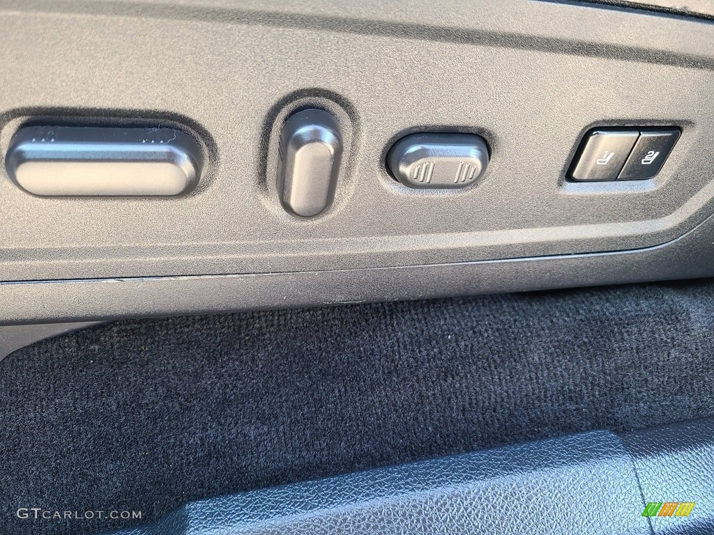 2017 Navigator L Select - White Platinum / Ebony photo #8