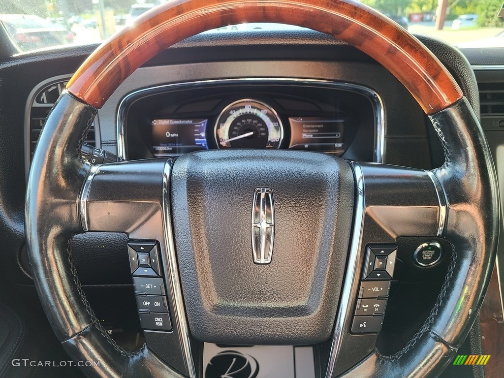 2017 Navigator L Select - White Platinum / Ebony photo #13