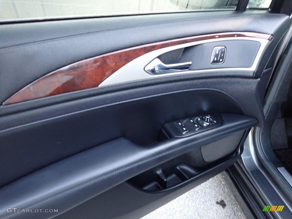 2017 Lincoln MKZ Reserve AWD Door Panel Photos