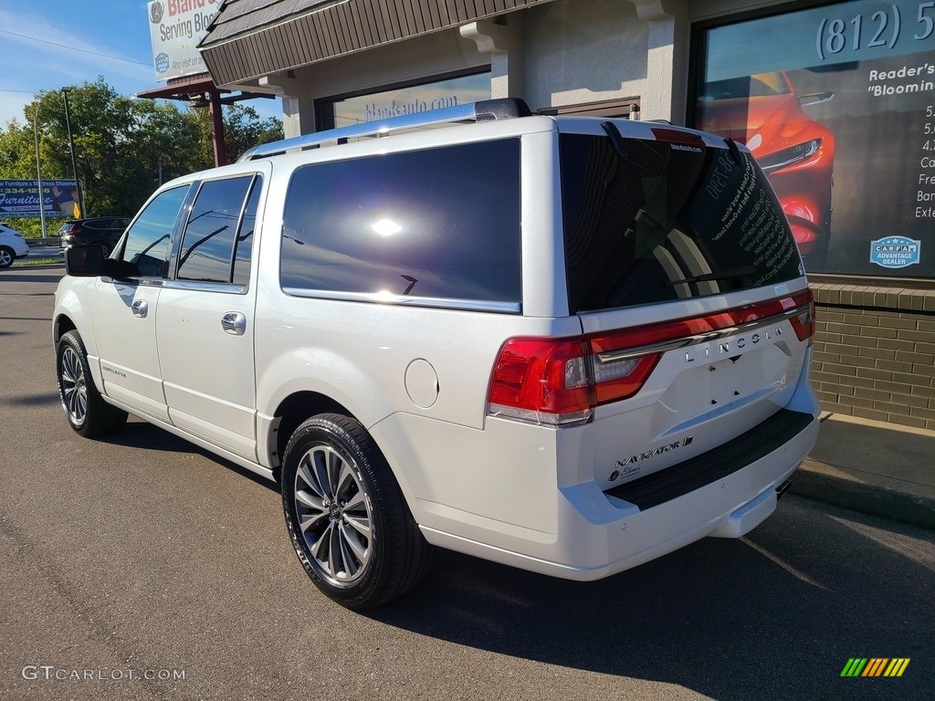 2017 Navigator L Select - White Platinum / Ebony photo #45