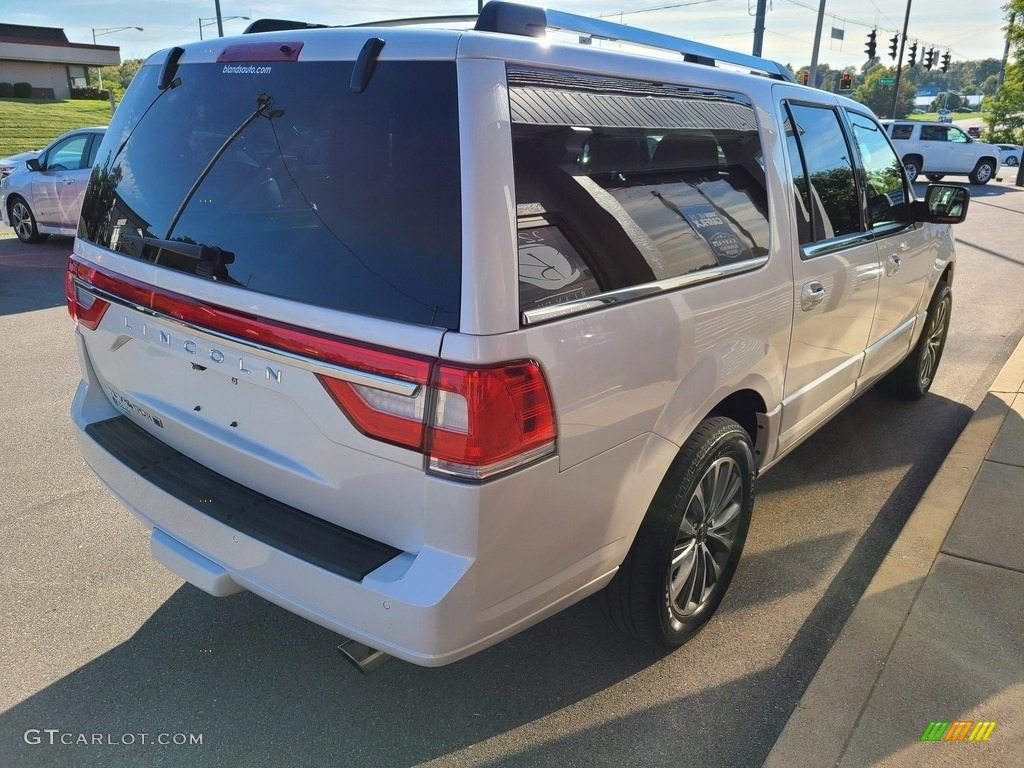 2017 Navigator L Select - White Platinum / Ebony photo #54
