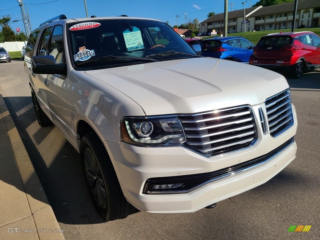 2017 Navigator L Select - White Platinum / Ebony photo #62