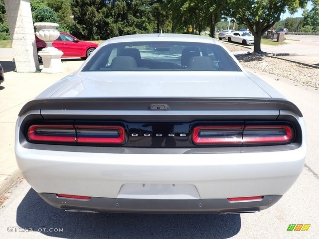 2020 Challenger R/T Scat Pack - Triple Nickel / Black photo #3
