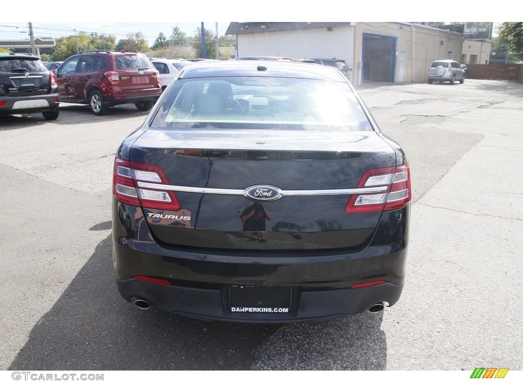 2015 Taurus SE - Tuxedo Black Metallic / Dune photo #6