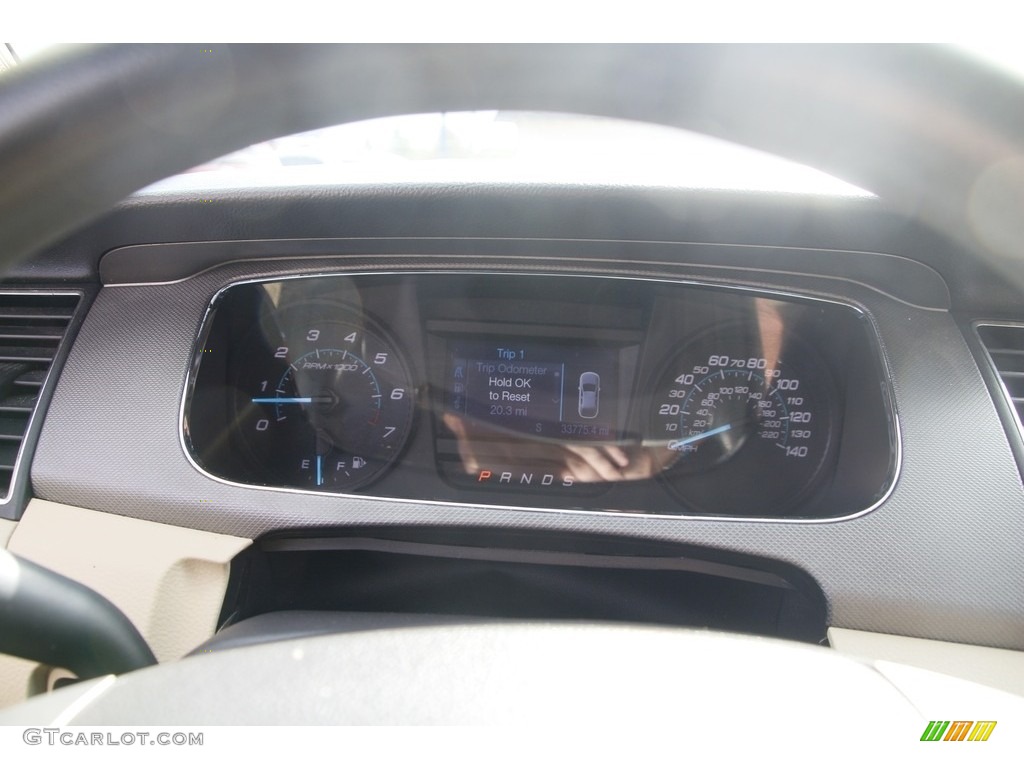 2015 Taurus SE - Tuxedo Black Metallic / Dune photo #17