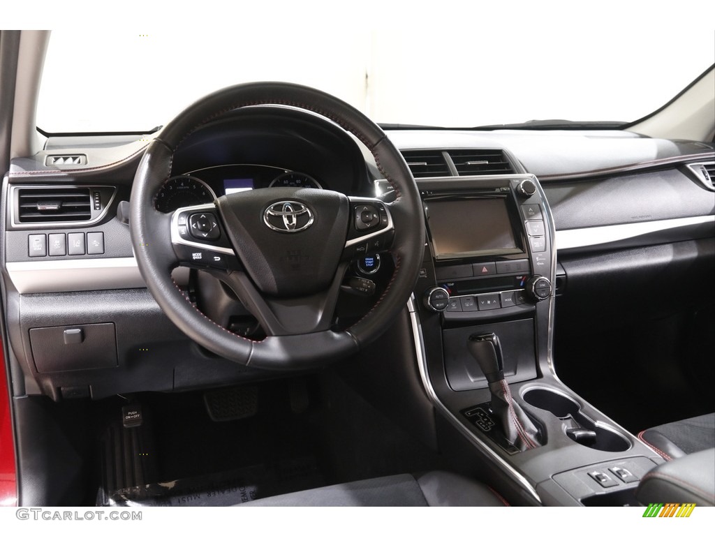 2015 Toyota Camry XLE V6 Black Dashboard Photo #142992559