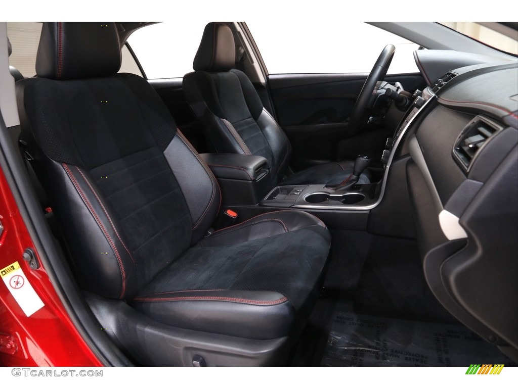 2015 Toyota Camry XLE V6 Front Seat Photos