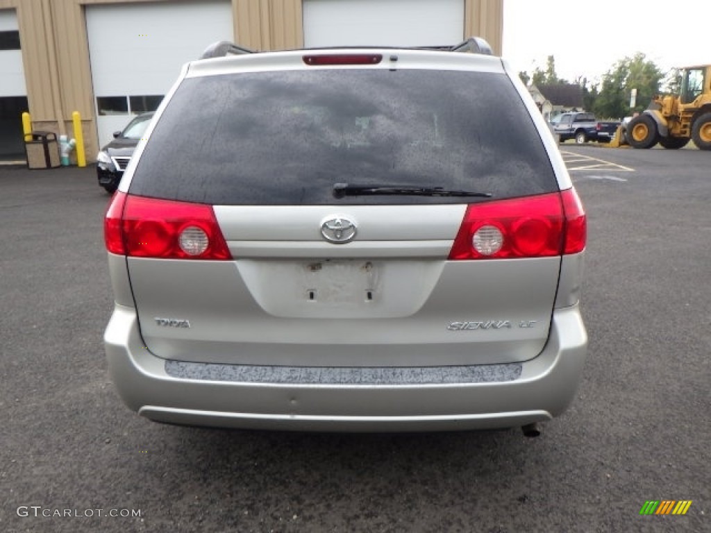 2007 Sienna LE - Silver Shadow Pearl / Taupe photo #5