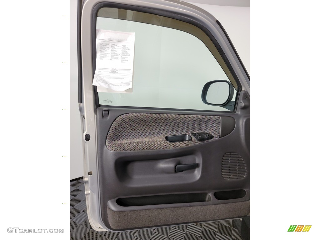 1999 Dodge Ram 3500 Laramie Regular Cab 4x4 Chassis Agate Black Door Panel Photo #142994029