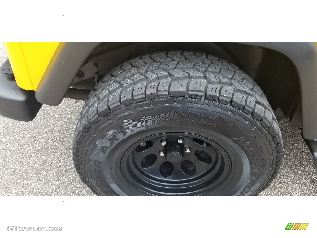 2004 Wrangler Sport 4x4 - Solar Yellow / Khaki photo #22