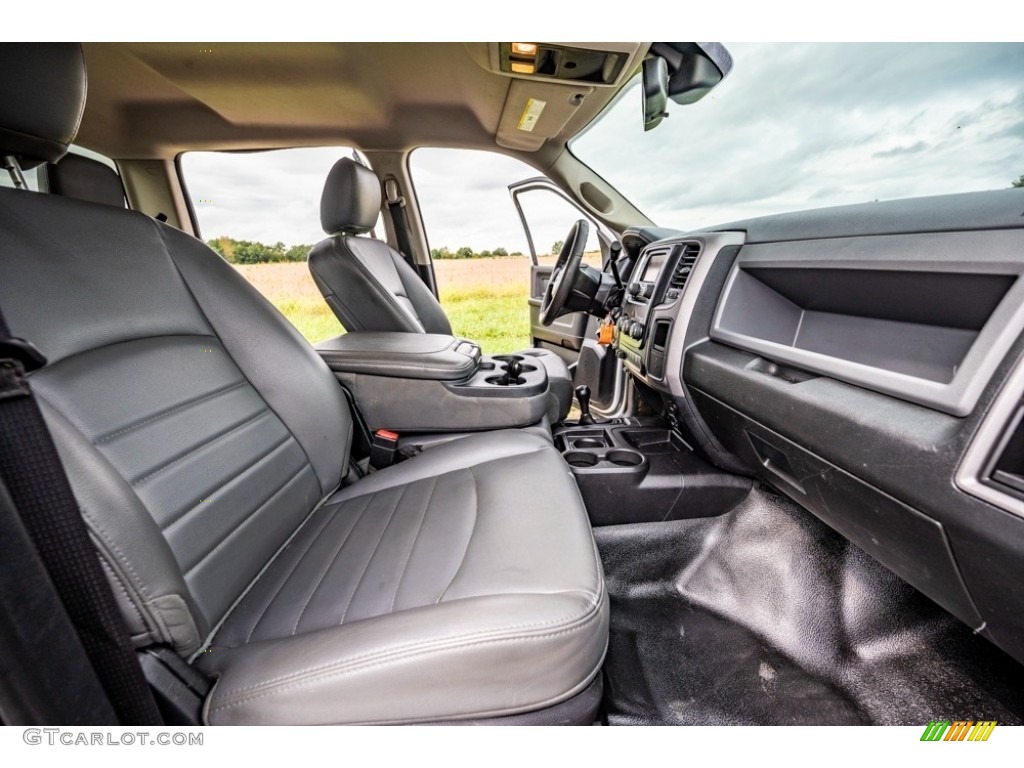 2016 Ram 2500 Tradesman Crew Cab 4x4 Front Seat Photo #142998412