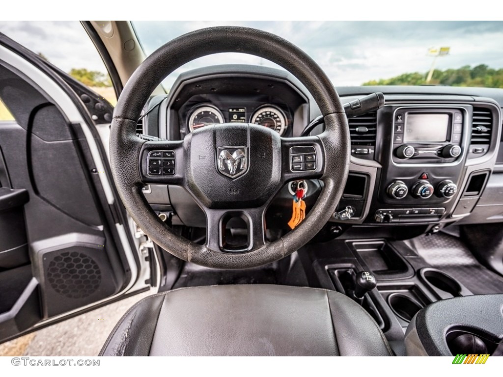 2016 Ram 2500 Tradesman Crew Cab 4x4 Black/Diesel Gray Steering Wheel Photo #142998424
