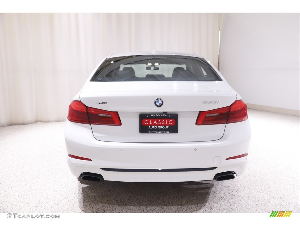 2018 5 Series 540i xDrive Sedan - Alpine White / Black photo #21