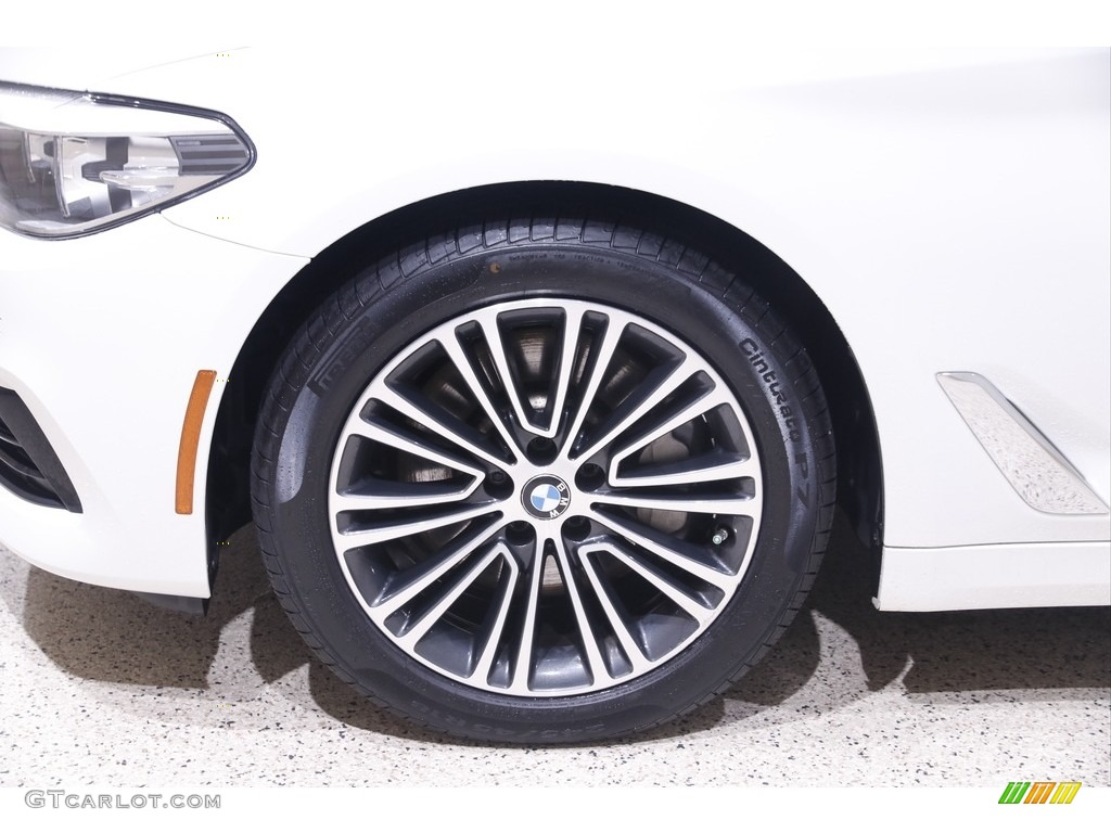 2018 5 Series 540i xDrive Sedan - Alpine White / Black photo #23