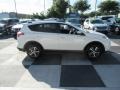 Super White - RAV4 XLE Photo No. 3