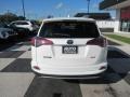 Super White - RAV4 XLE Photo No. 4
