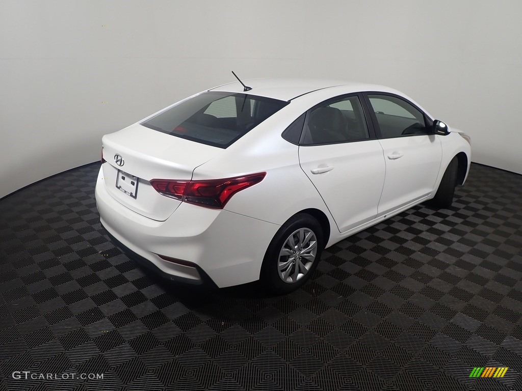 2020 Accent SE - Frost White Pearl / Black photo #17