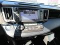 Super White - RAV4 XLE Photo No. 18