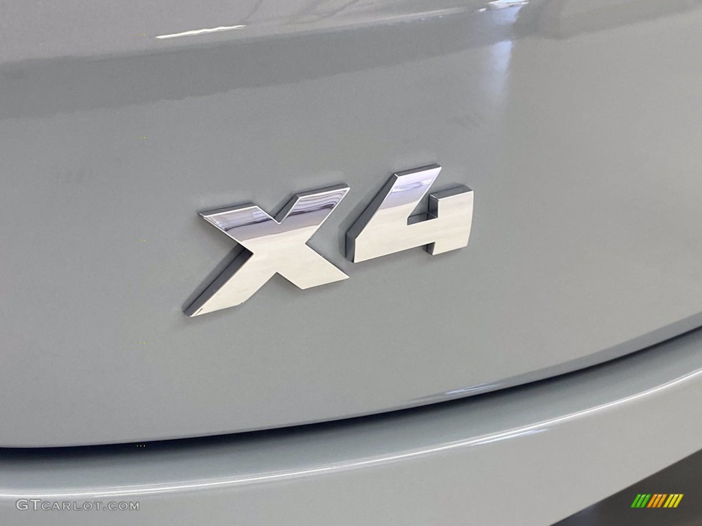 2022 BMW X4 M40i Marks and Logos Photo #143002863