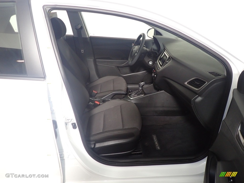2020 Accent SE - Frost White Pearl / Black photo #38