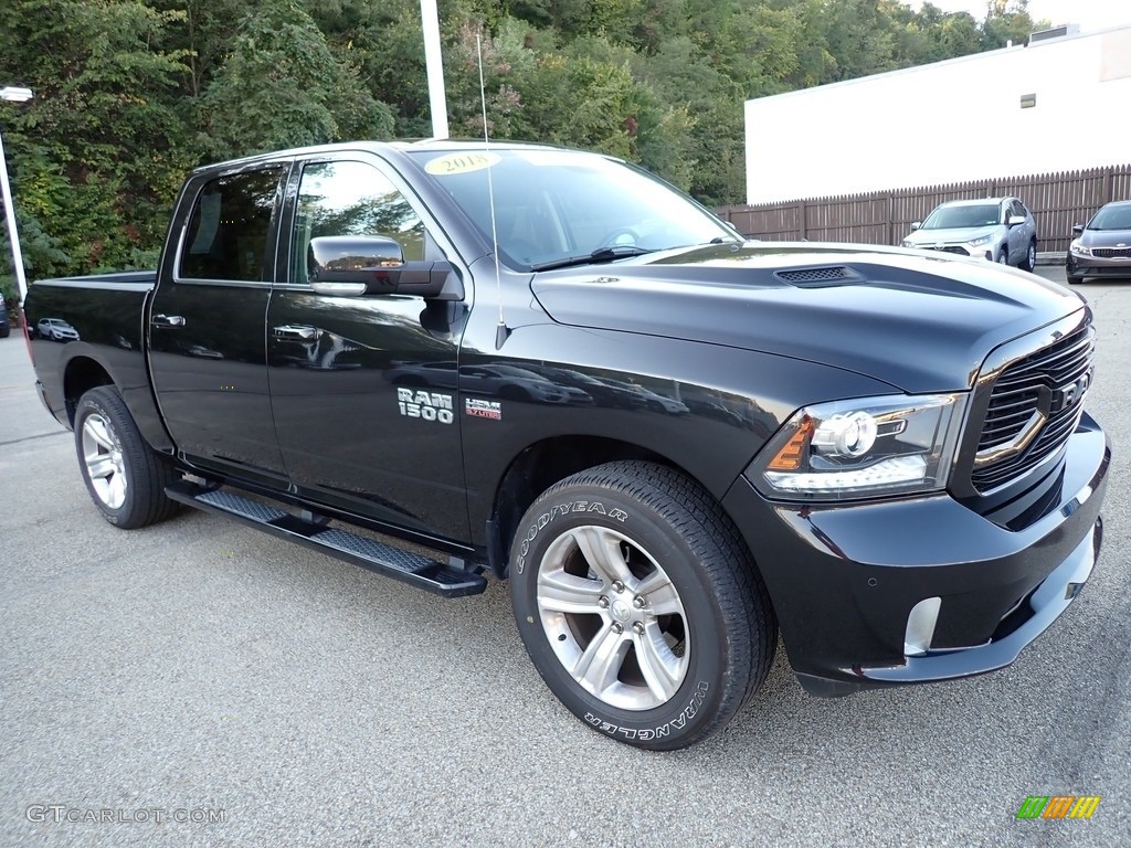 2018 1500 Sport Crew Cab 4x4 - Brilliant Black Crystal Pearl / Black photo #7