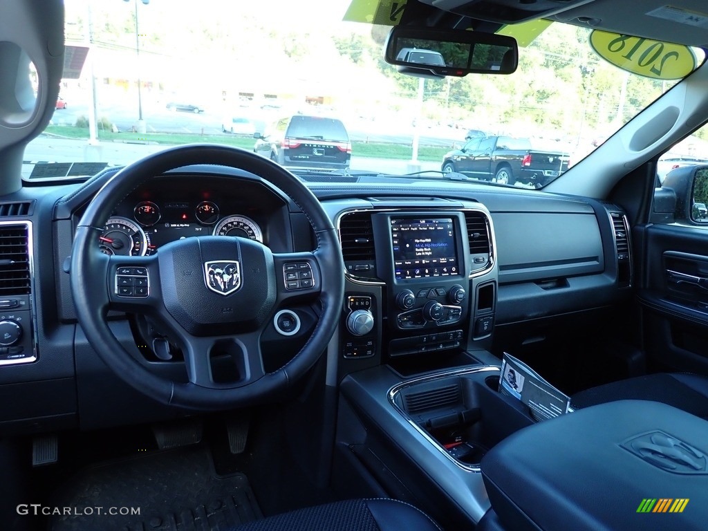 2018 1500 Sport Crew Cab 4x4 - Brilliant Black Crystal Pearl / Black photo #13