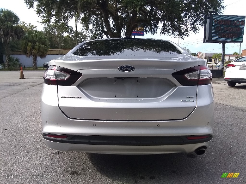 2015 Fusion SE - Ingot Silver Metallic / Charcoal Black photo #4
