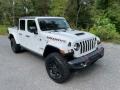 Front 3/4 View of 2021 Gladiator Mojave 4x4