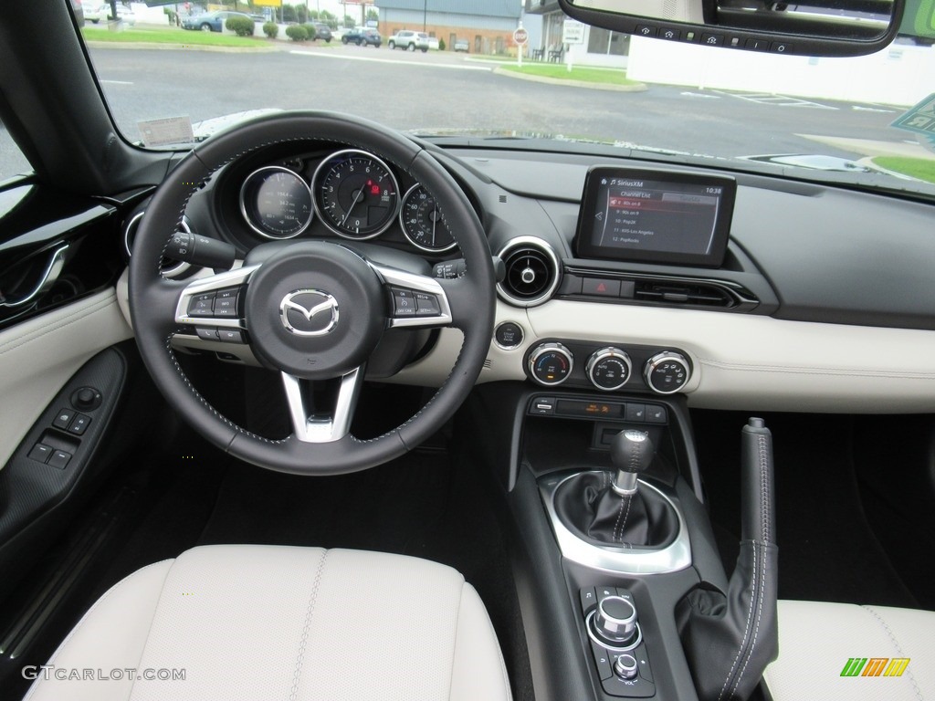 2021 Mazda MX-5 Miata RF Grand Touring White Dashboard Photo #143010056