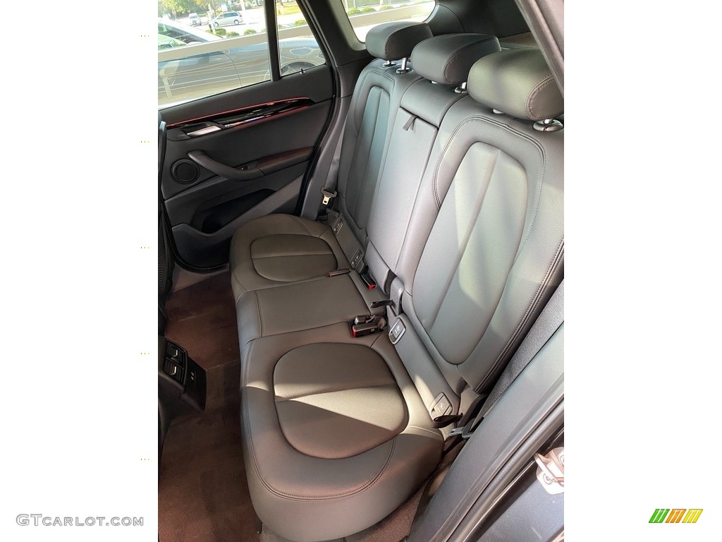 2021 X1 xDrive28i - Mineral Gray Metallic / Black photo #5