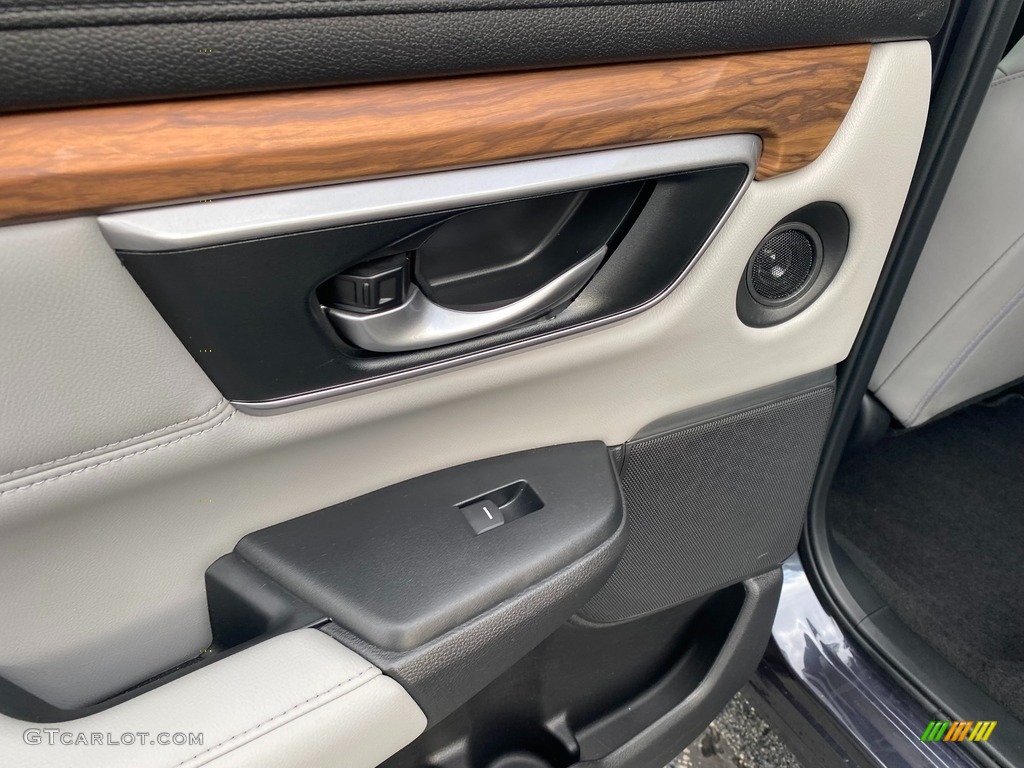 2018 Honda CR-V Touring AWD Gray Door Panel Photo #143011827