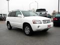 Super White - Highlander V6 4WD Photo No. 4