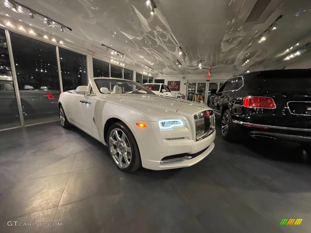 Andalusian White 2018 Rolls-Royce Dawn Standard Dawn Model Exterior Photo #143012695