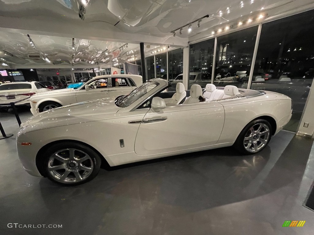 Andalusian White 2018 Rolls-Royce Dawn Standard Dawn Model Exterior Photo #143012986