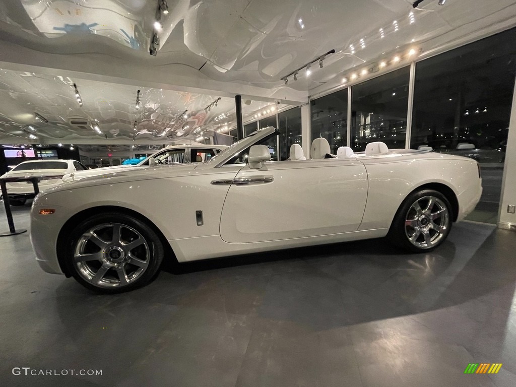 Andalusian White 2018 Rolls-Royce Dawn Standard Dawn Model Exterior Photo #143013040