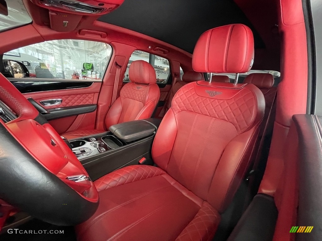 2018 Bentley Bentayga W12 Mulliner Front Seat Photo #143013289